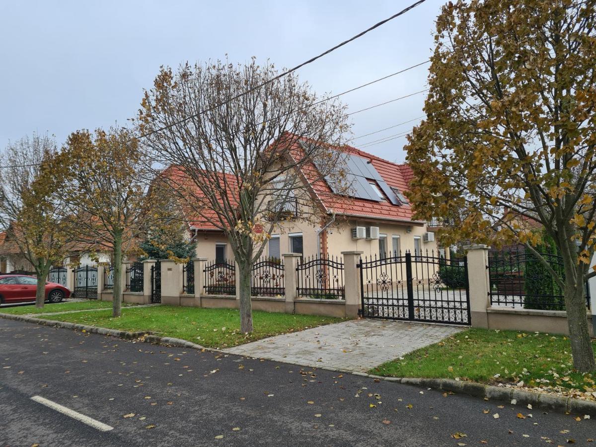 Villa Bellanova Hajdúszoboszló Exteriör bild