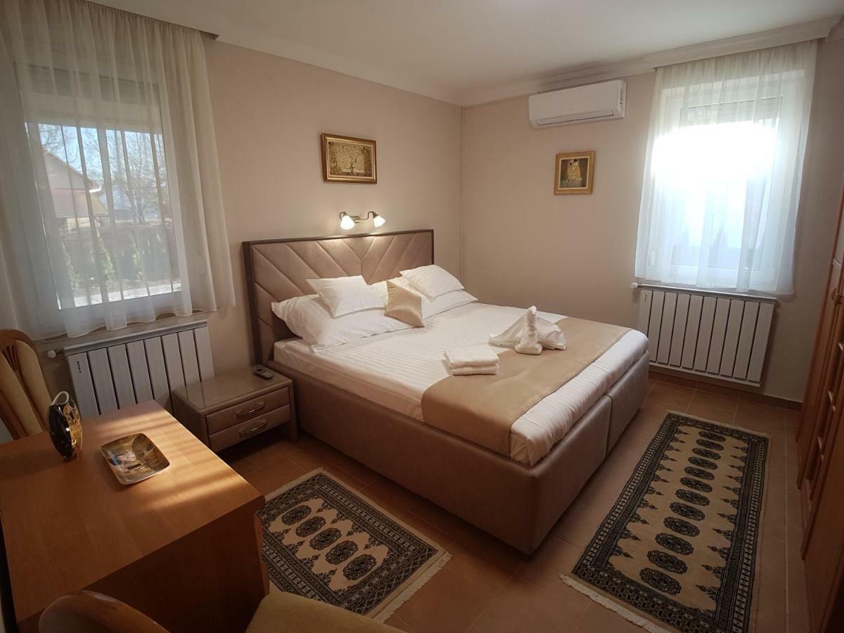 Villa Bellanova Hajdúszoboszló Exteriör bild