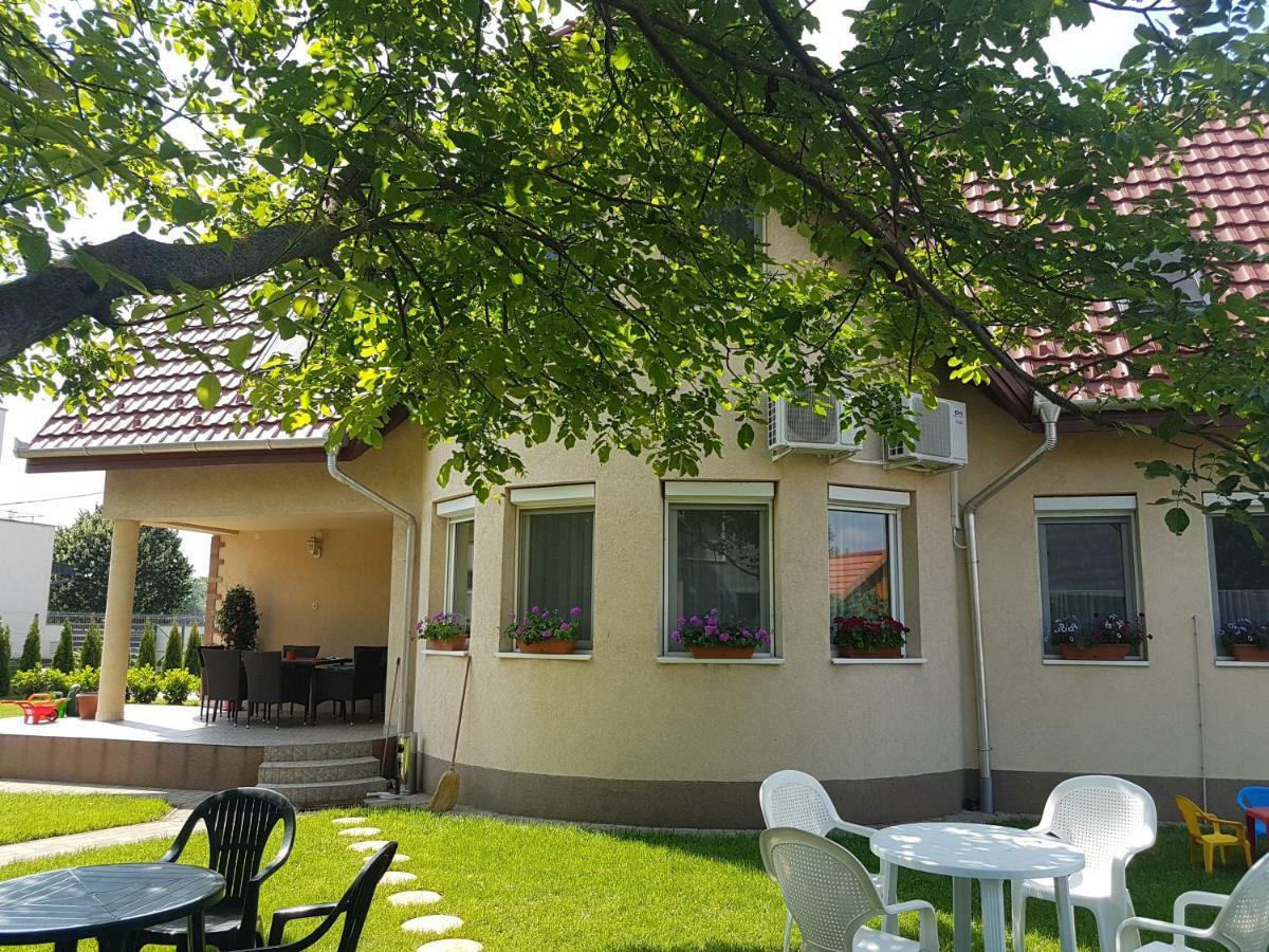 Villa Bellanova Hajdúszoboszló Exteriör bild